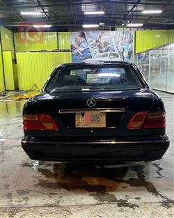 مرسيدس بنز E-Class